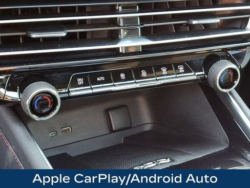 Used 2026 Chevrolet Traverse RS image 21