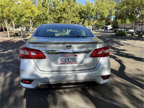Used 2018 Nissan Sentra S w/ Appearance Package FWD image 4