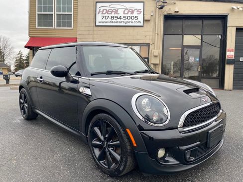 Used 2013 MINI Cooper S image 1