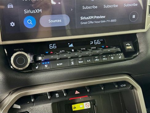 Used 2025 Toyota Tundra Limited image 18