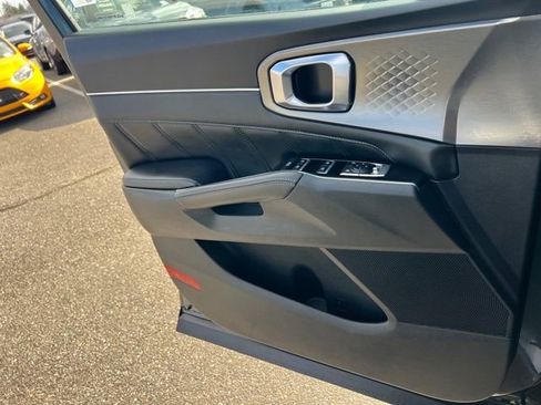 Certified 2022 Kia Sorento SX image 20