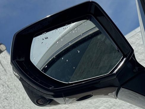 Used 2023 GMC Yukon XL Denali Ultimate image 24