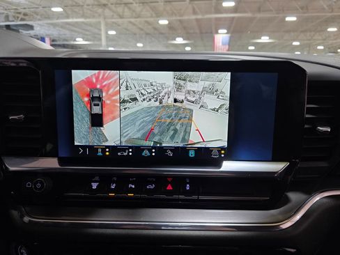 Used 2024 Chevrolet Silverado 2500 High Country w/ Technology Package image 29