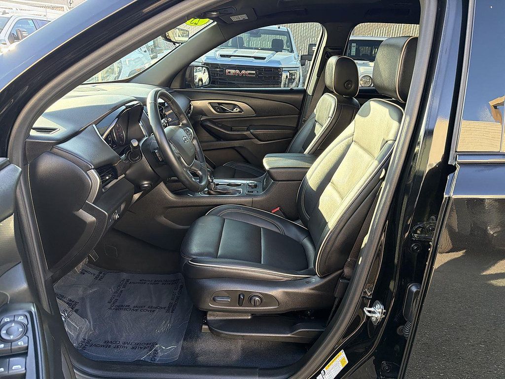 Used 2023 Chevrolet Traverse Premier w/ Redline Edition FWD image 19