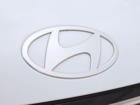 Used 2024 Hyundai Kona SEL w/ Convenience Package image 35