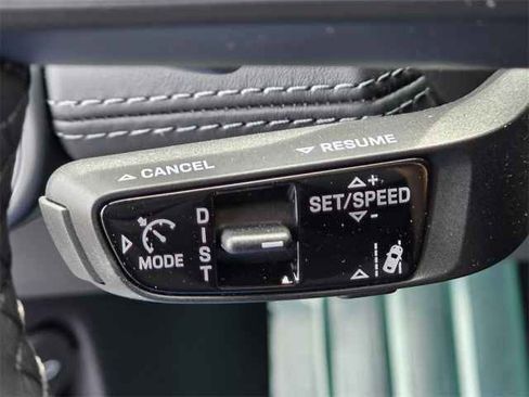 New 2025 Porsche Panamera 4 image 19