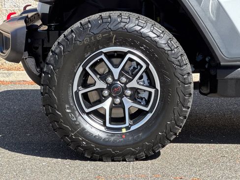 New 2026 Jeep Wrangler Unlimited Rubicon image 24