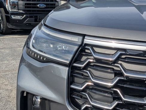 New 2026 Ford Explorer Platinum image 10