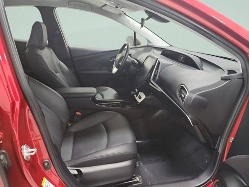 Used 2018 Toyota Prius Prime Premium image 15