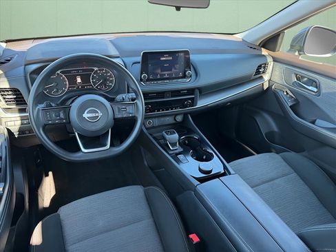 Used 2023 Nissan Rogue SV image 13