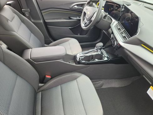 New 2026 Chevrolet Trax LT w/ Driver Confidence Package FWD image 10