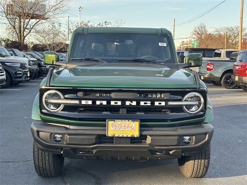 Certified 2025 Ford Bronco Outer Banks image 2