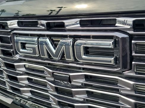 Certified 2025 GMC Sierra 3500 Denali Ultimate image 32