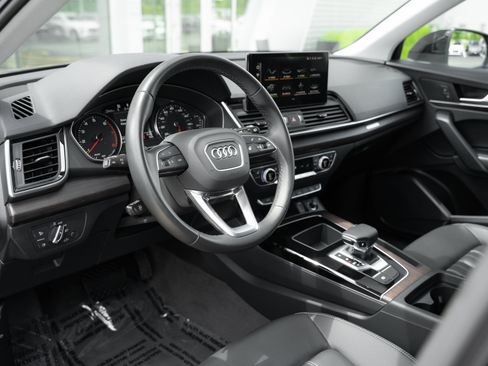 Certified 2023 Audi Q5 2.0T Premium w/ Convenience Package AWD/4WD image 10
