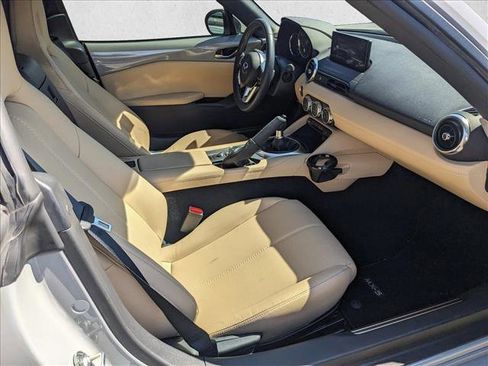 Used 2025 MAZDA MX-5 Miata RF Grand Touring RWD image 13