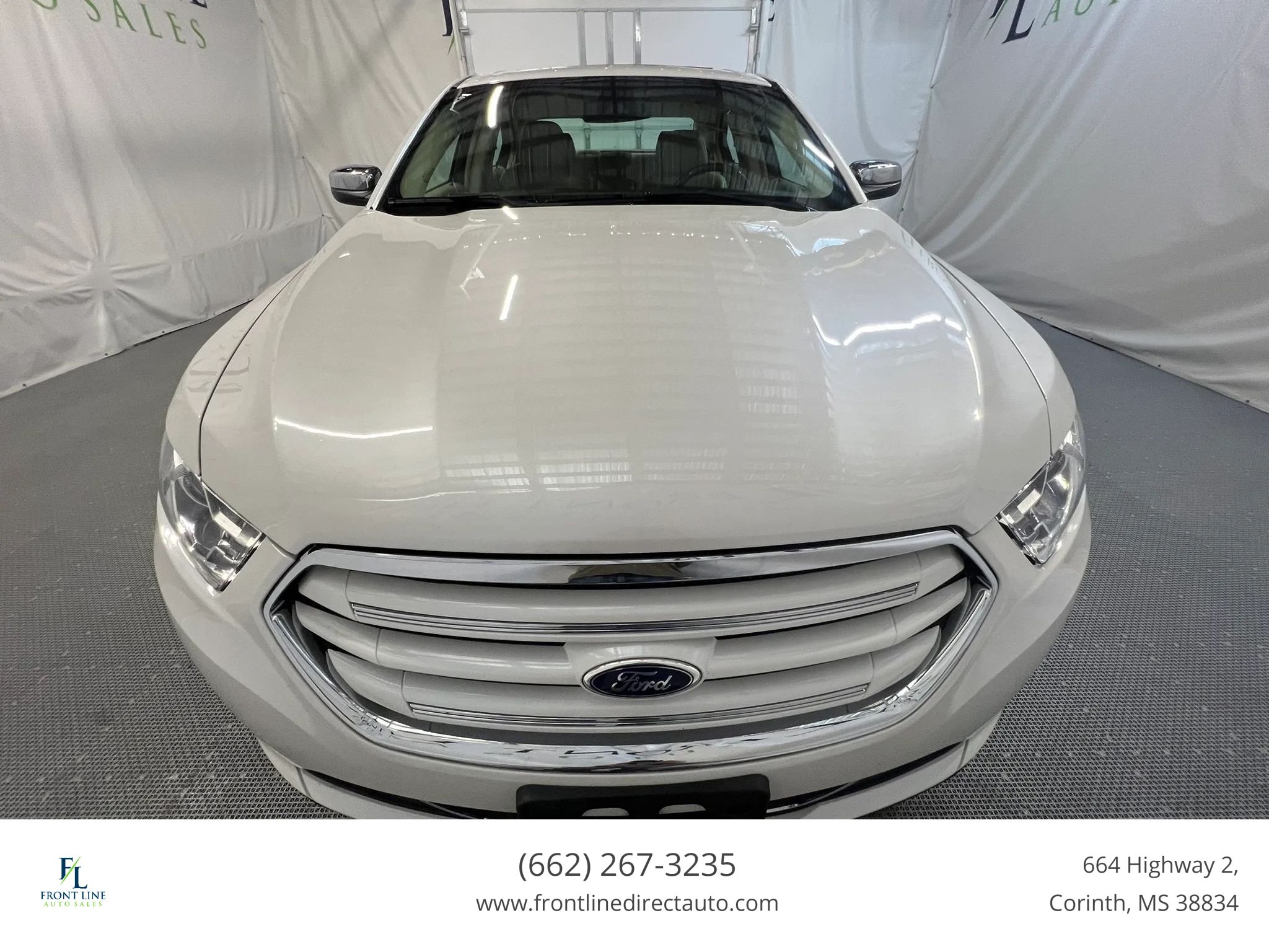 Used 2015 Ford Taurus Limited w/ Equipment Group 301A FWD image 2