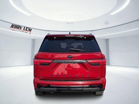Used 2023 Toyota Sequoia Limited AWD/4WD image 4
