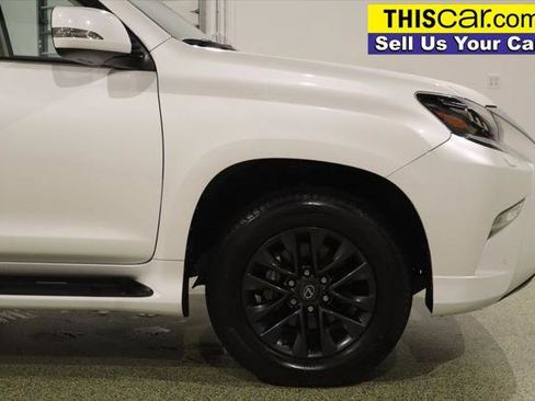 Used 2022 Lexus GX 460 Premium w/ Premium Package AWD/4WD image 38
