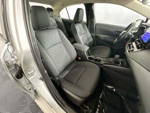 Used 2025 Toyota Corolla LE FWD image 27