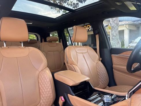 Used 2021 Jeep Grand Cherokee L Summit AWD/4WD image 12