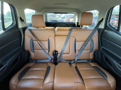 Certified 2018 GMC Acadia SLT AWD/4WD image 18