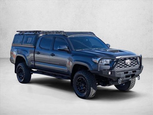 Used 2022 Toyota Tacoma TRD Sport image 3