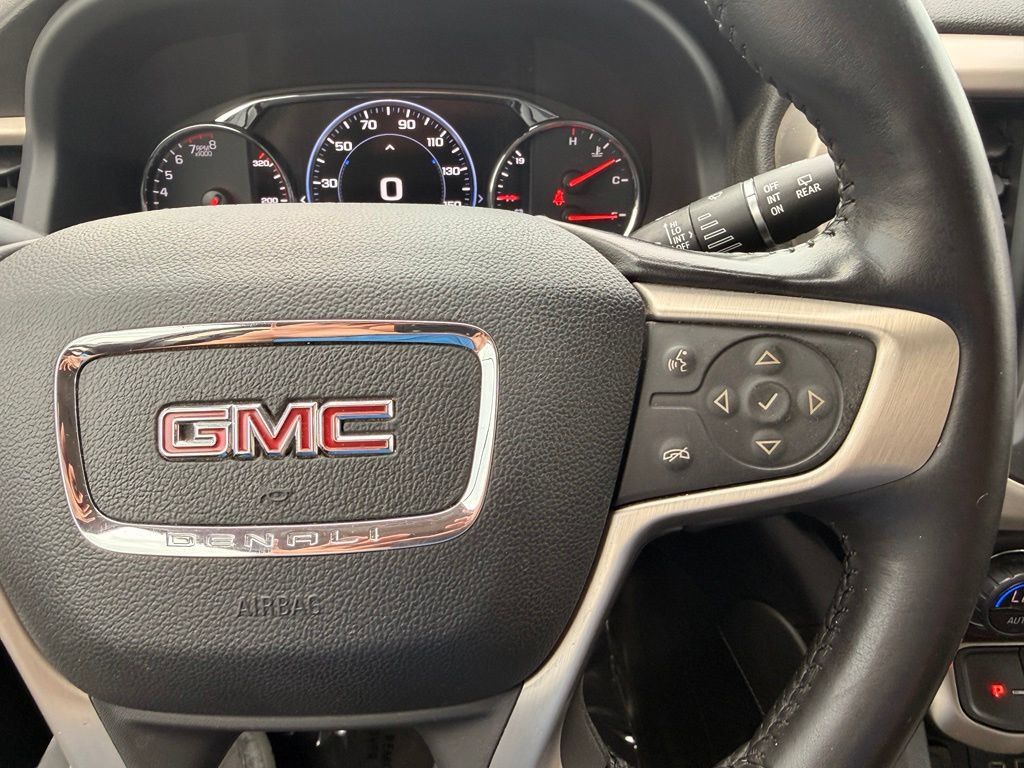 Used 2021 GMC Acadia Denali w/ Denali Technology Package FWD image 18