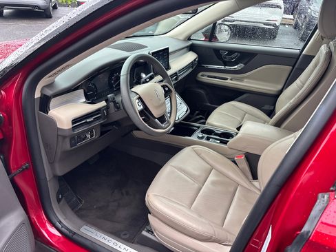 Used 2022 Lincoln Corsair AWD w/ Equipment Group 101A image 24