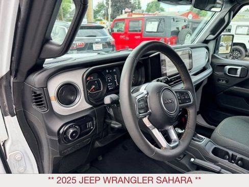 Certified 2025 Jeep Wrangler Unlimited Sahara AWD/4WD image 10
