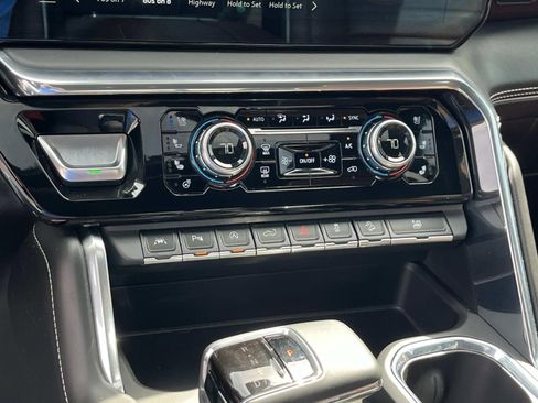 Used 2024 GMC Sierra 1500 Denali Ultimate image 33