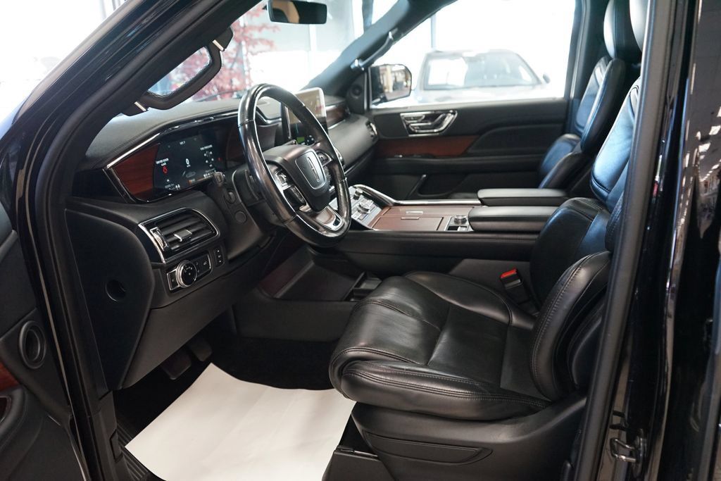 Used 2021 Lincoln Navigator Reserve AWD/4WD image 28
