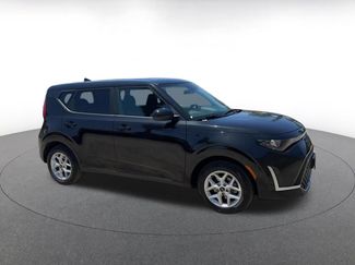 Used 2025 Kia Soul LX w/ LX Technology Package FWD video 2