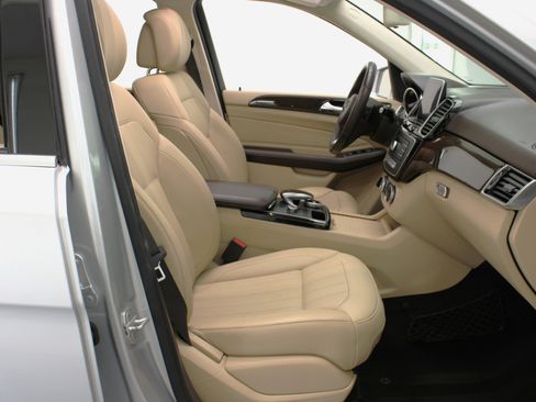 Used 2016 Mercedes-Benz GLE 350 w/ Premium Package image 47