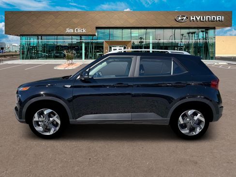 New 2026 Hyundai Venue SEL FWD image 3