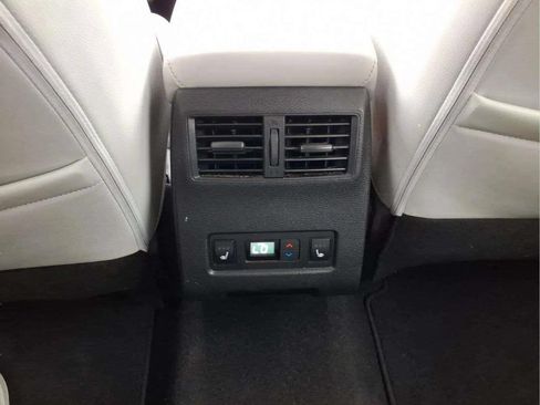 Used 2022 Mitsubishi Outlander SEL AWD/4WD image 13