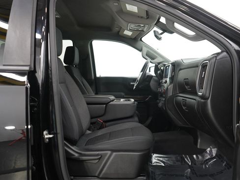 Used 2019 Chevrolet Silverado 1500 RST image 12