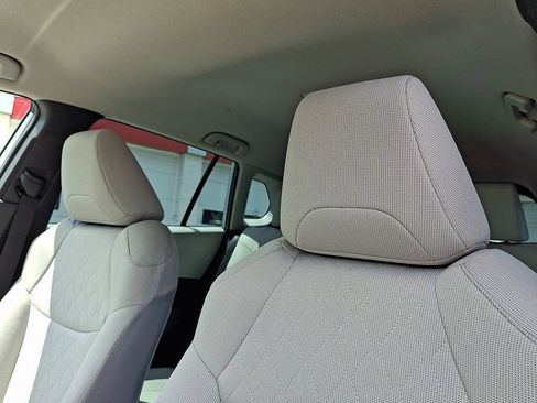 Used 2023 Toyota Corolla Cross L FWD image 13