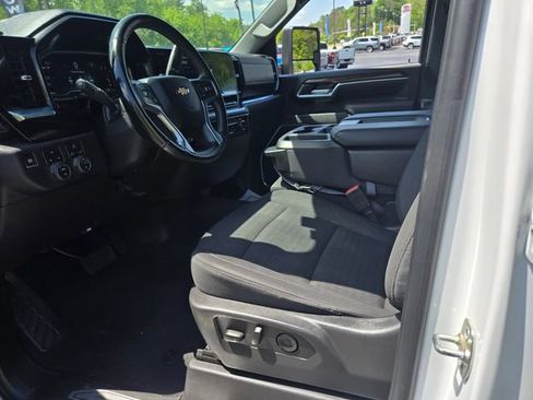 Used 2025 Chevrolet Silverado 2500 LT AWD/4WD image 10