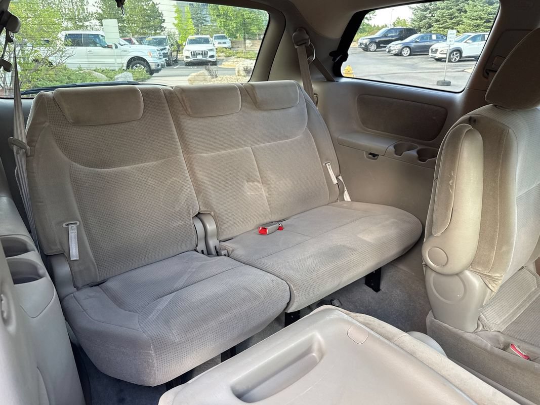 Used 2004 Toyota Sienna CE FWD image 20