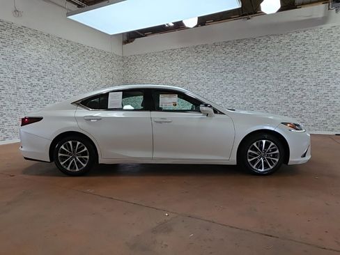 Used 2023 Lexus ES 350 w/ Accessory Package (Z1) image 10