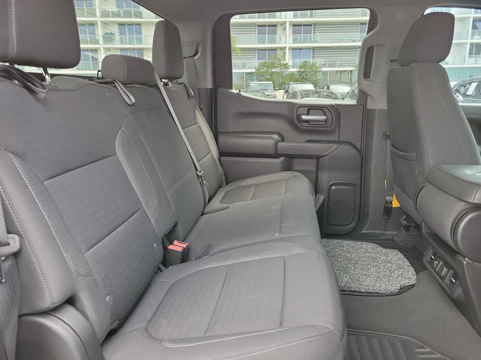 Used 2022 Chevrolet Silverado 1500 LT AWD/4WD image 19