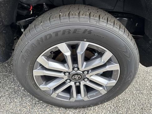 New 2025 Toyota 4Runner Limited image 33