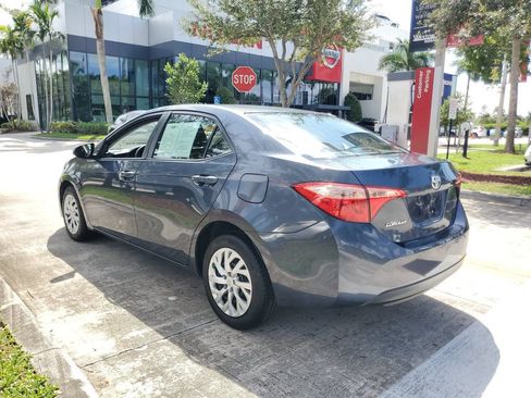 Used 2017 Toyota Corolla LE FWD image 4