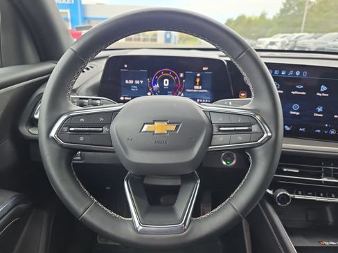Used 2026 Chevrolet Traverse LT AWD/4WD image 15