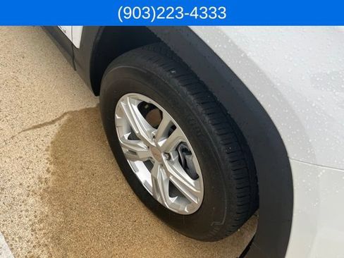 Used 2024 GMC Terrain SLE AWD/4WD image 11
