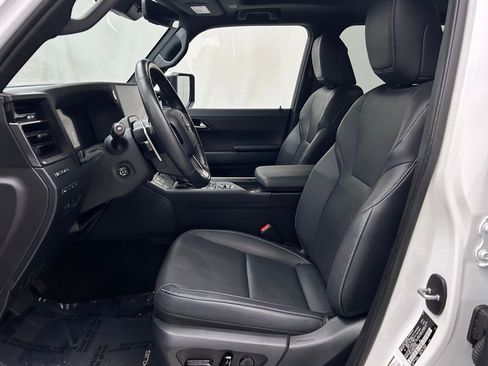 Used 2024 Lexus GX 550 w/ Accessory Package (Z1) image 12