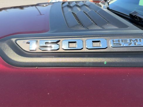 Used 2019 RAM 1500 Laramie AWD/4WD image 5