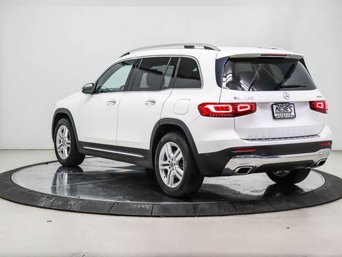 Used 2022 Mercedes-Benz GLB 250 4MATIC image 2