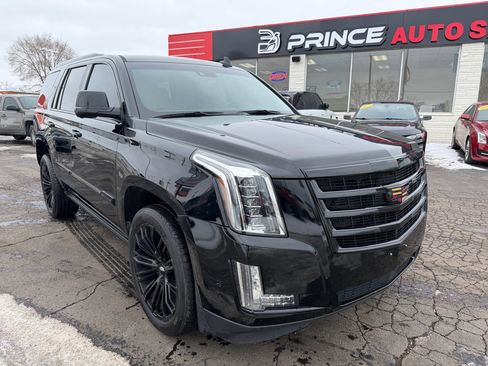 Used 2018 Cadillac Escalade Premium Luxury image 1