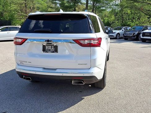 Used 2021 Chevrolet Traverse Premier AWD/4WD image 8